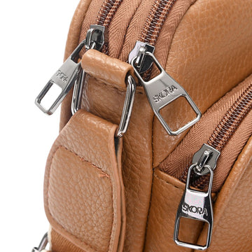 Bandolera Nador Cierre Decorativo Con Bolsillo Frontal Xxcm Caramel